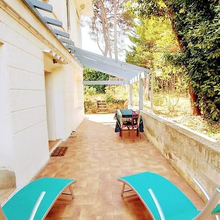 Maison de charme à 200 bord de mer, terrasse, jardin- Lesclesdenicole Le Pradet Esterno foto