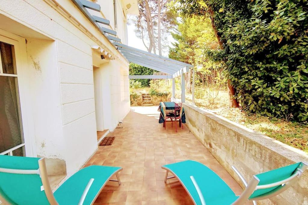 Maison de charme à 200 bord de mer, terrasse, jardin- Lesclesdenicole Le Pradet Esterno foto